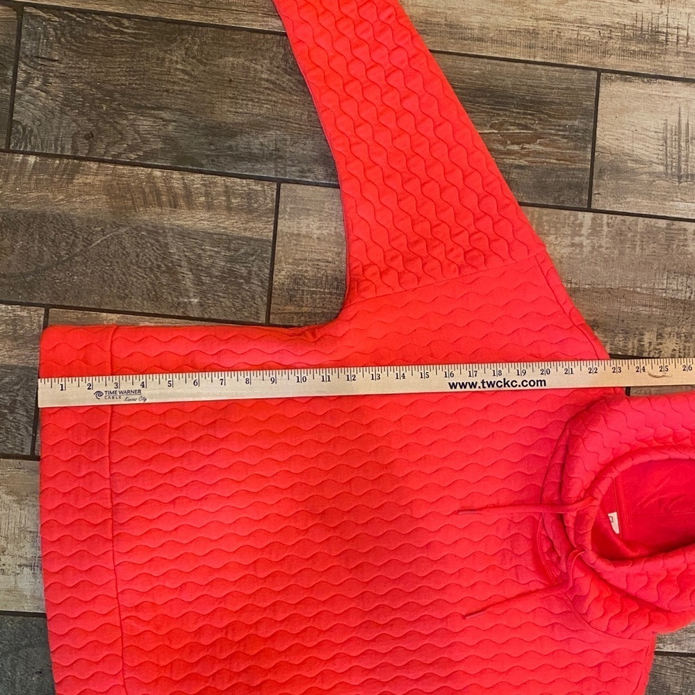 GAP fit Vibrant Jacquard Neon Coral Quilted Hoodie - Picture 6 of 12